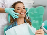 Características y ventajas de las carillas dentales de resina