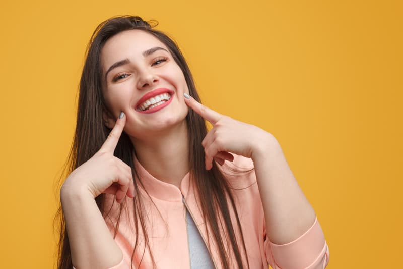 Colocación de aparato dental en Oleiros