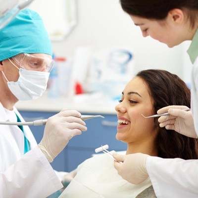 ¿Necesitas una endodoncia pero no quieres someterte a un tratamiento dental? En Dental Macenlle te lo ponemos fácil