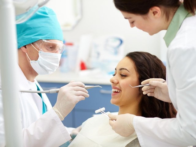 ¿Necesitas una endodoncia pero no quieres someterte a un tratamiento dental? En Dental Macenlle te lo ponemos fácil