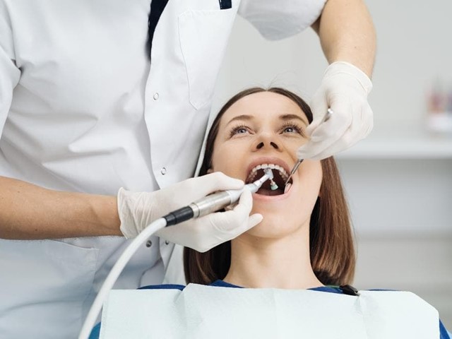 ¿Qué tipos de endodoncias realizamos en la Clínica Dental Macenlle?